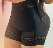 Load image into Gallery viewer, Colombian But lifter set  (seamless lace shorts)
